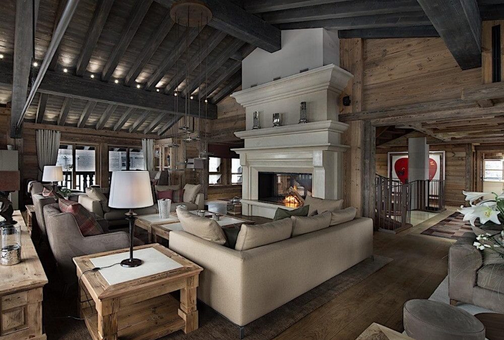Luxury accommodation concierge