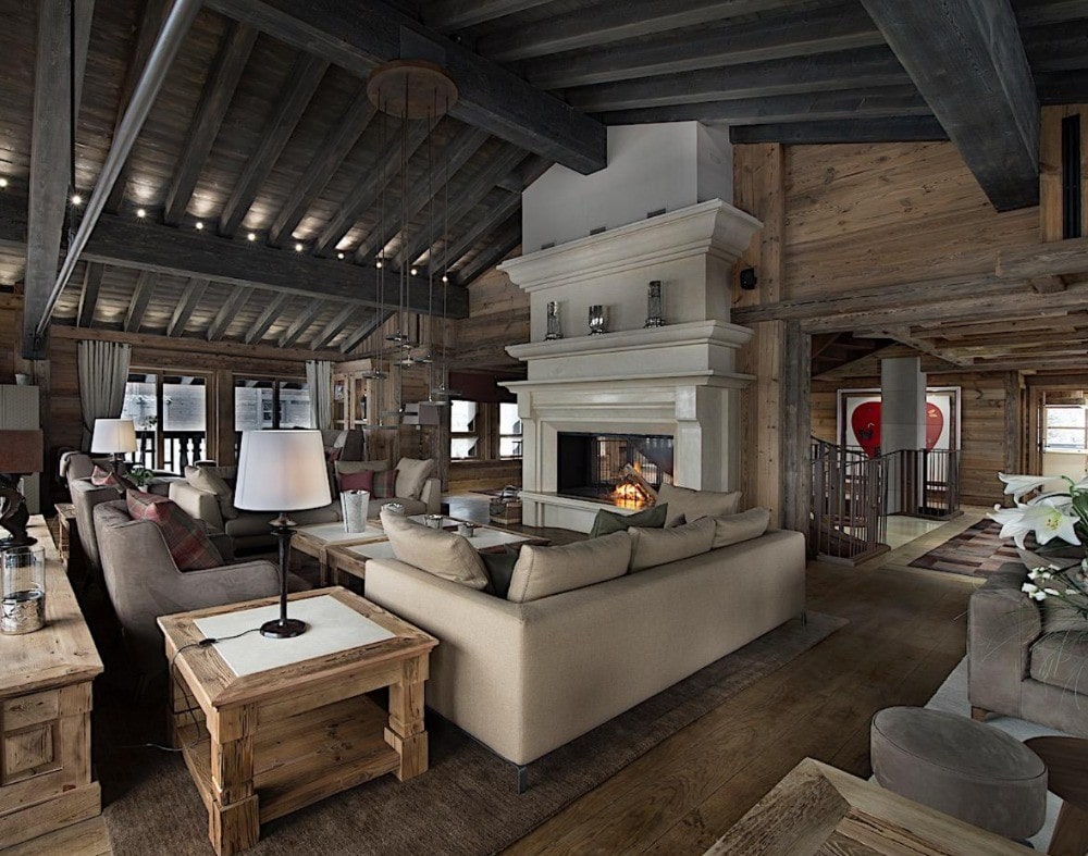 Luxury accommodation concierge
