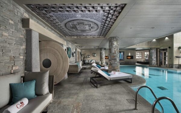 K2 altitude Courchevel indoor swimming pool